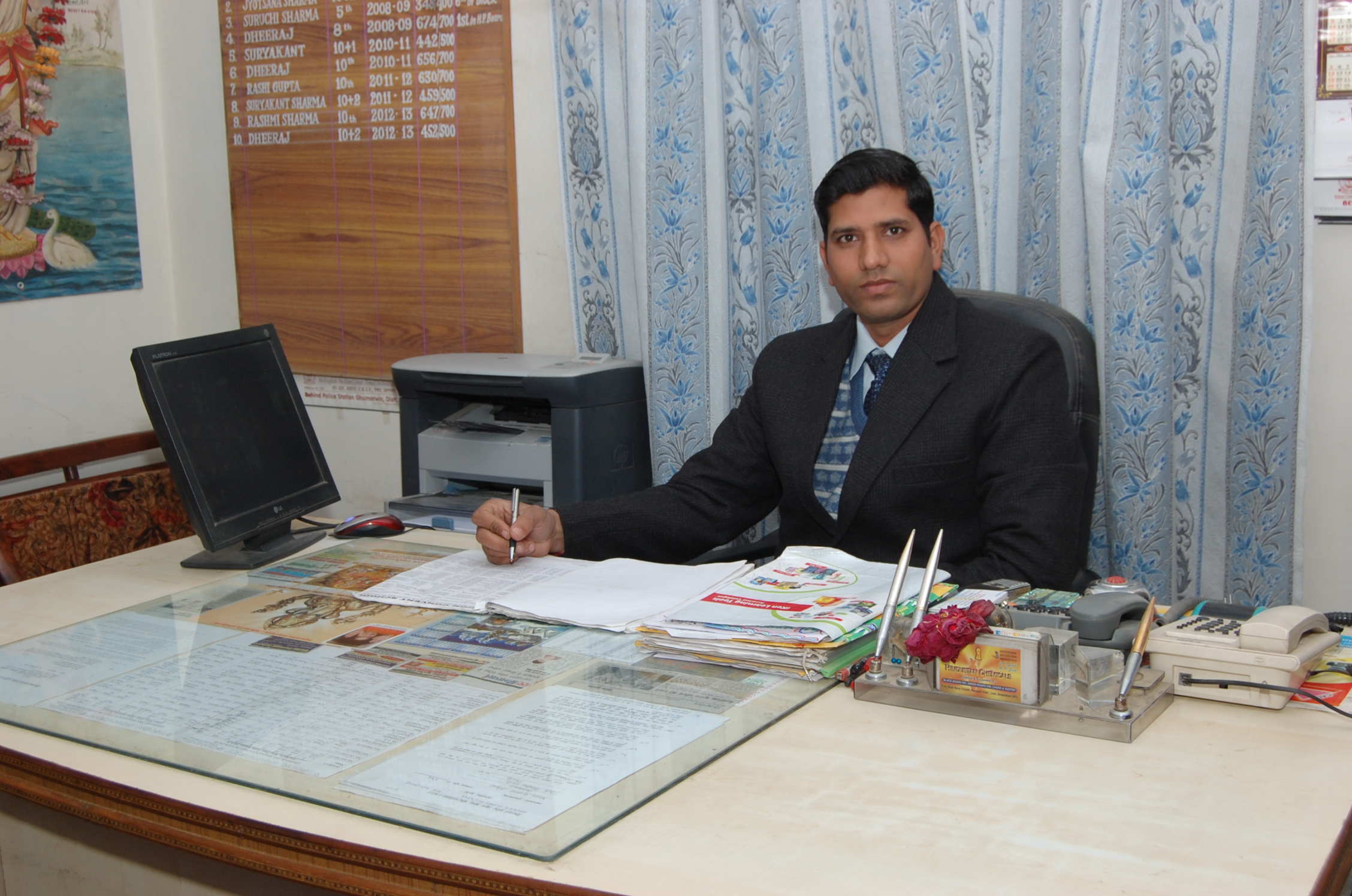 Mr. Dinesh Thakur